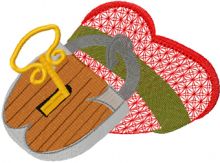 Heart under lock and key embroidery design