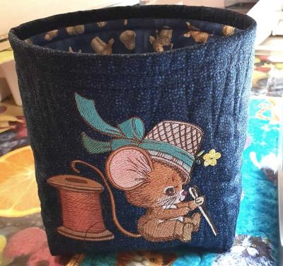 Soft basket with Sewing mouse embroidery design