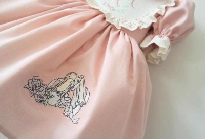 Dress with pointe embroidery design