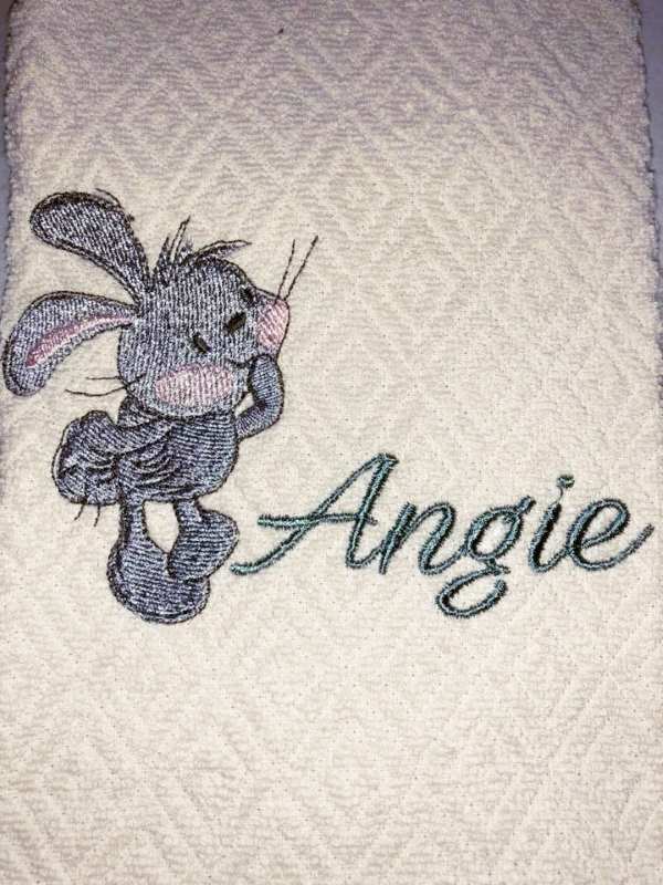 Cute small bunny free machine embroidery design 6