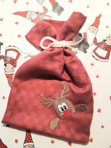 Embroidered bag with christmas deer design