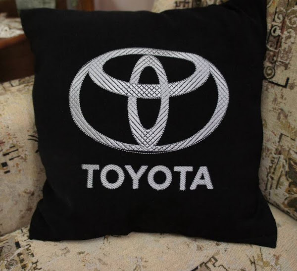Free embroidery design  Toyota, free embroidery designs