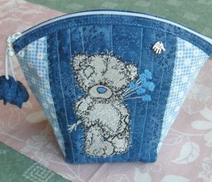 Bag with teddy bear embroidery design