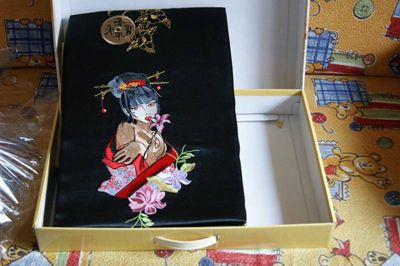 oriental bed cover with geisha embroidery design