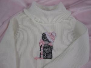 Embroidered warm sweater with tatty bear  