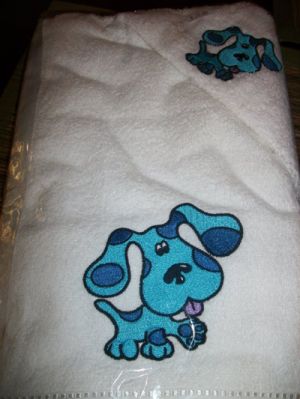 Towel with blues clues embroidery design