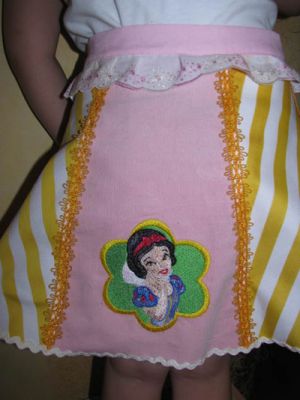 snow white embroidery design at skirt