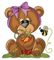 I love teddy embroidery design