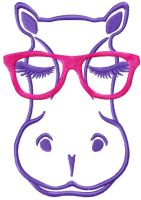Diseño de bordado gratis de hipopótamo con gafas.